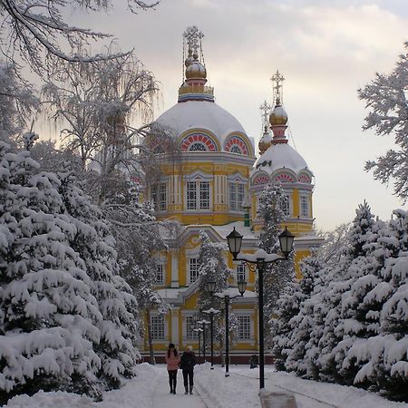 Nadezhda Apartments On Gogol Street 117-127 Almaty Luaran gambar