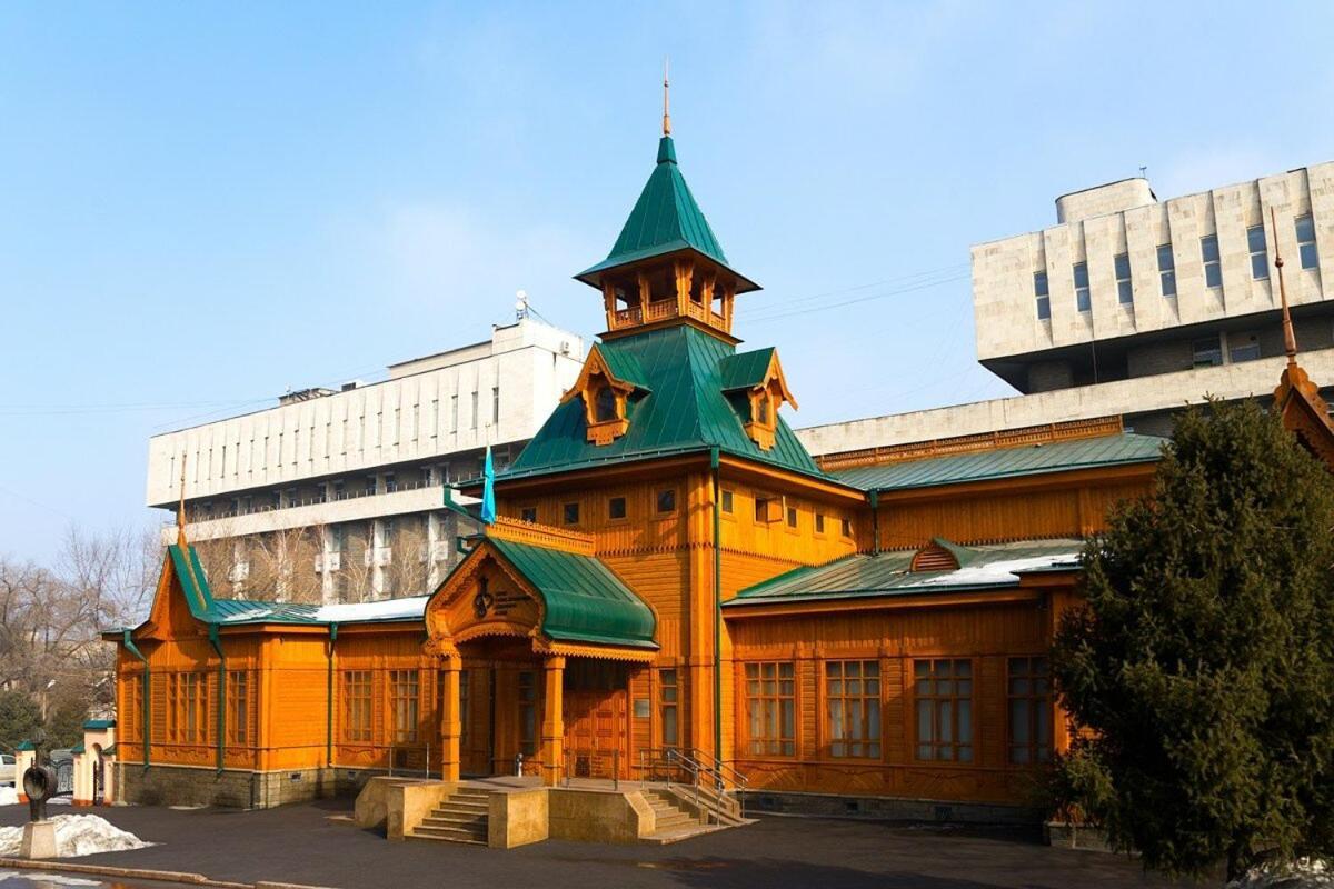 Nadezhda Apartments On Gogol Street 117-127 Almaty Luaran gambar